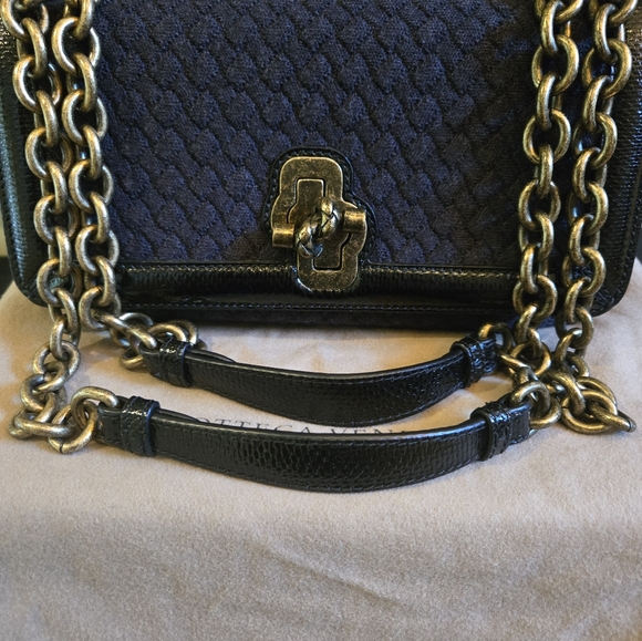 BOTTEGA VENETA LIKE NEW Intrecciato Knit Olimpia Knot Bag - Picture 10 of 13